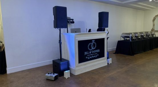 img-dj-jill-and-tanner-dj-setup